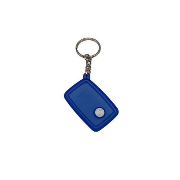 Vintage Tupperware Mini FreezeSmart Keychain Blue White Collectible - Picture 3 of 5